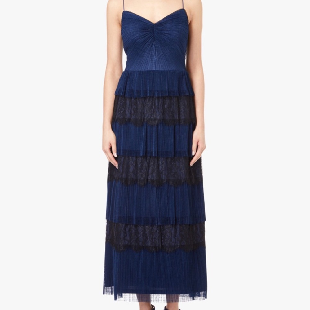 NEW tulle and lace tiered gown